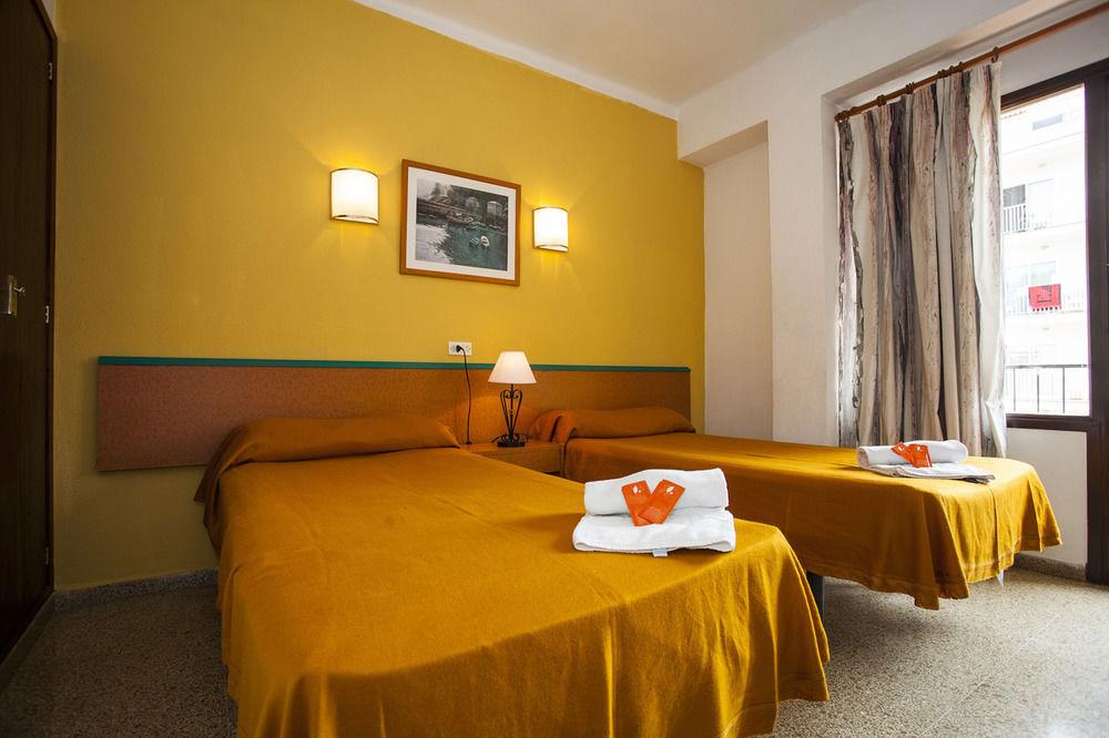 Hostel Elegance Playa Arenal III El Arenal  Exteriér fotografie